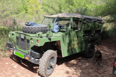 Jeep für die Anfahrt Cala Torta